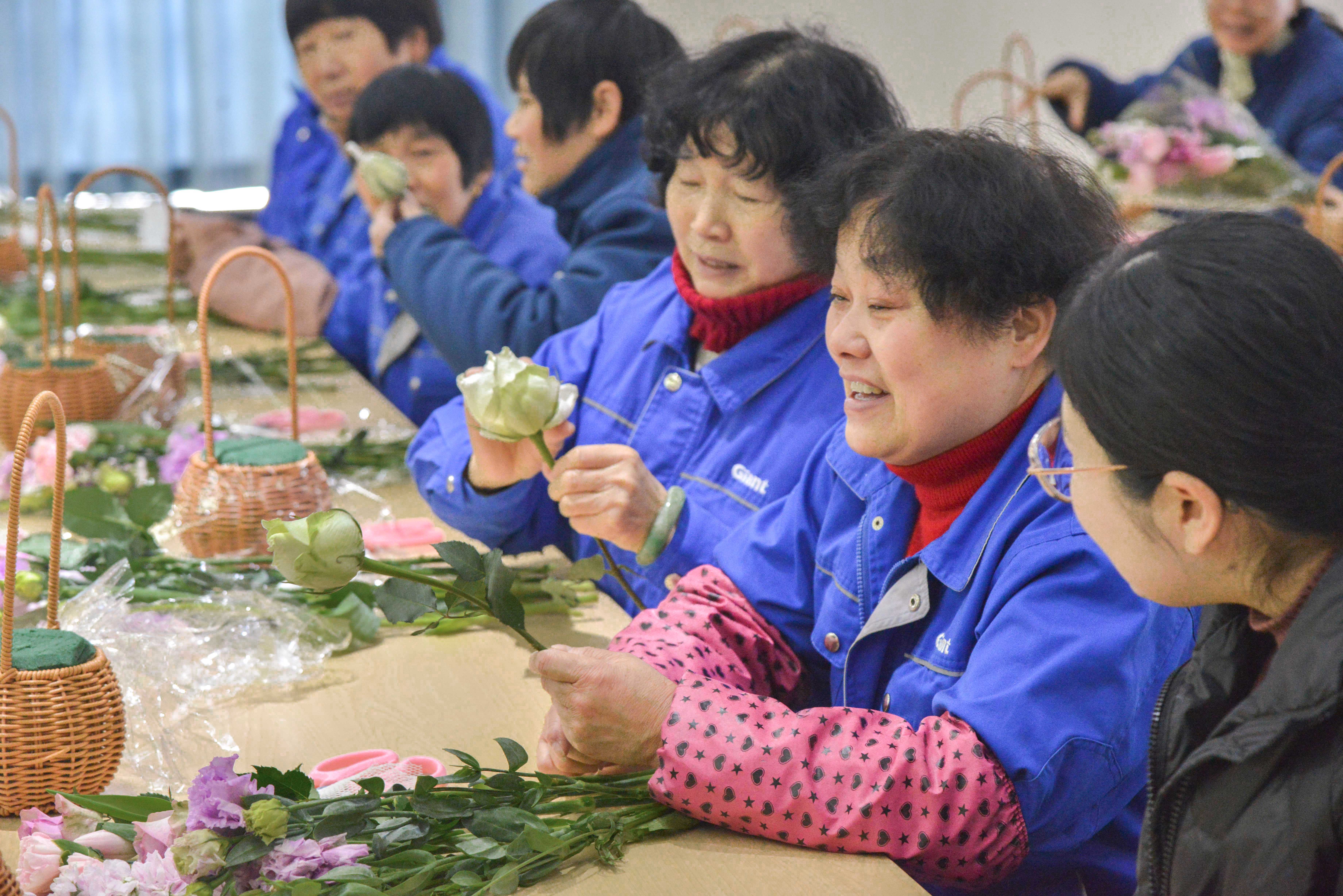 巾幗呈英姿 三春綻繁花——巨人集團婦女節活動